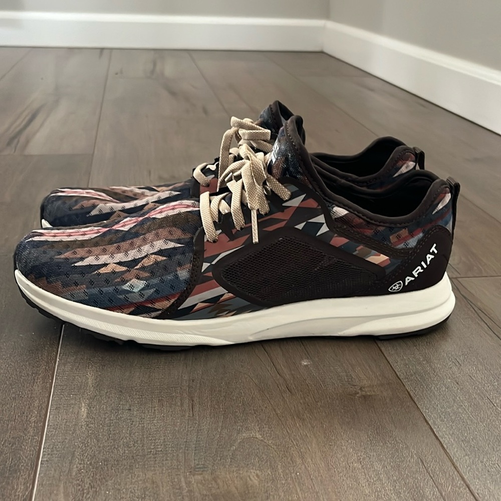 Ariat Fuse sneakers. Women’s size 10